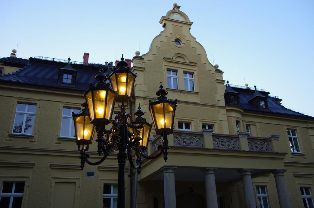 Palac Gruszow Świdnica Εξωτερικό φωτογραφία