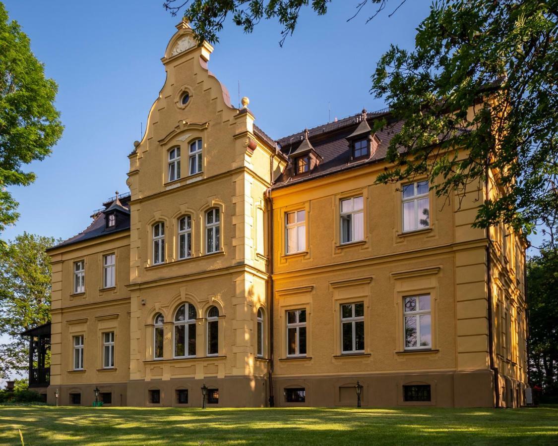 Palac Gruszow Świdnica Εξωτερικό φωτογραφία